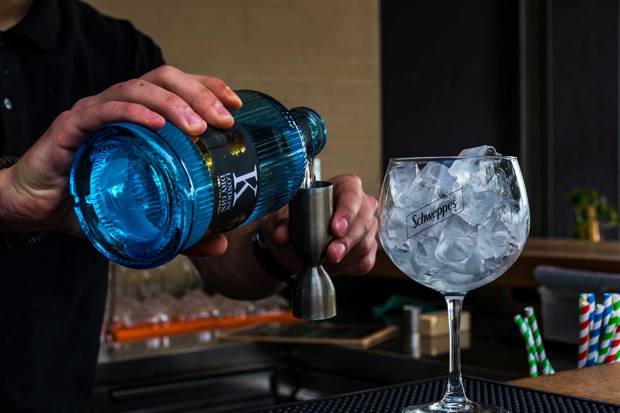 K Distillery: Dizajn etiketa za London Dry Gin